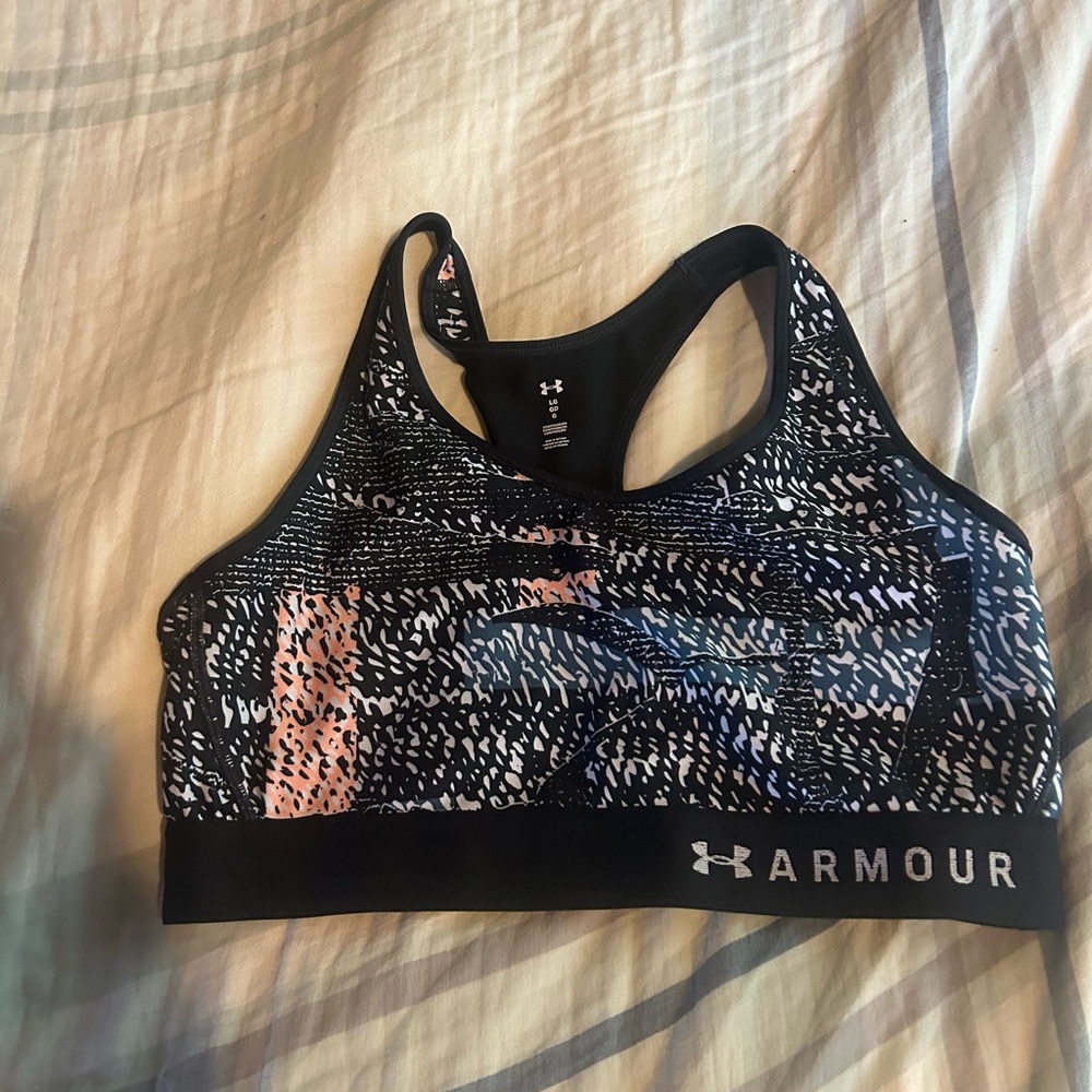 Women’s UA sports bra